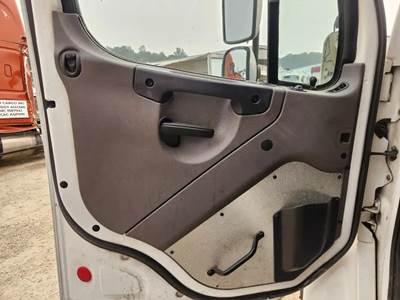 Freightliner M2 106 Interior Part