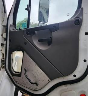 Freightliner M2 112 Interior Part for a 2007 Freightliner M2 112 Medium Duty