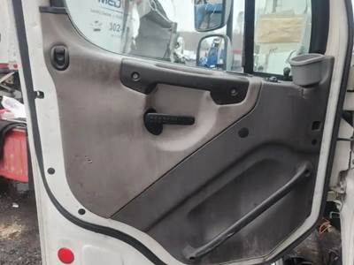 Freightliner M2 112 Interior Part for a 2007 Freightliner M2 112 Medium Duty