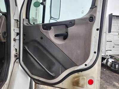 Freightliner M2 112 Interior Part for a 2007 Freightliner M2 112 Medium Duty