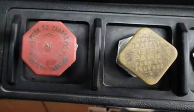 GMC TopKick C7000 Interior Part for a 1991 GMC C7000 Topkick