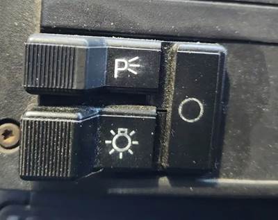 GMC TopKick C7000 Interior Part for a 1991 GMC C7000 Topkick