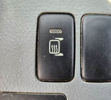 Used 2019 Hino 195 Dash Switches, Heat Mirror