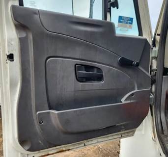 Used 2009 International 4400 Left Grey Manual Interior Door Panel