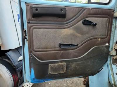 International 4900 Interior Part