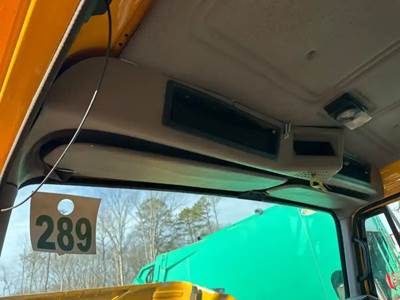 International 4900 Interior Part