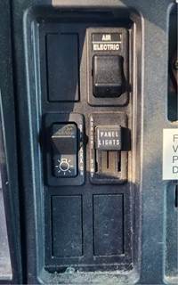 Used 2001 International 4900 Miscellaneous Dash Switches