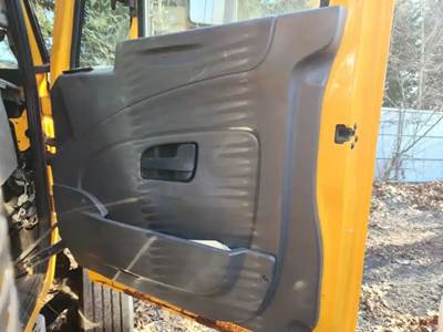 International 7400 Interior Part