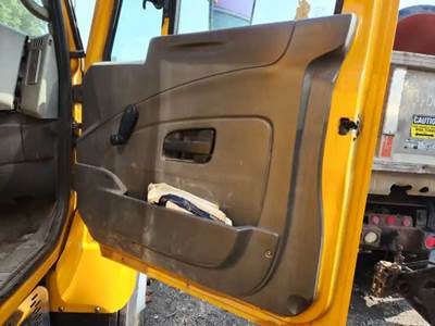 International 7400 Interior Part