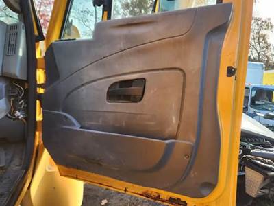 International 7400 Interior Part