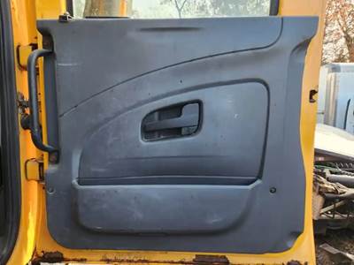 International 7400 Interior Part