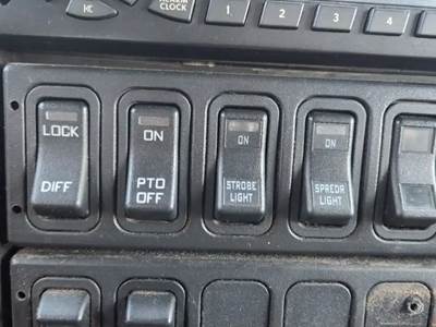 International 7400 Interior Part