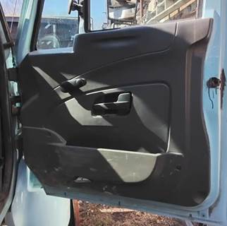 International 7400 Interior Part