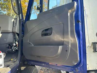 International 8600 Interior Part