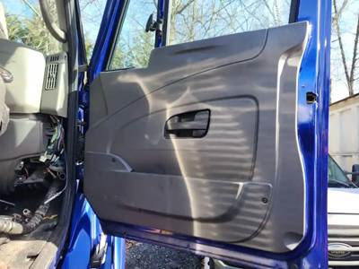 International 8600 Interior Part