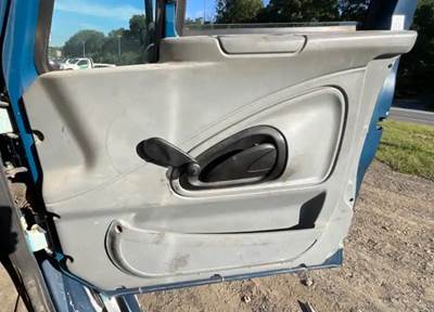 International 8600 Interior Part