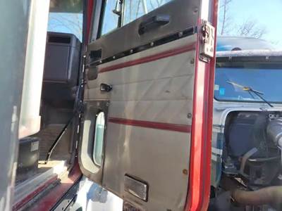 International 9200 Interior Part