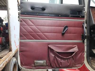 International 9200 Interior Part