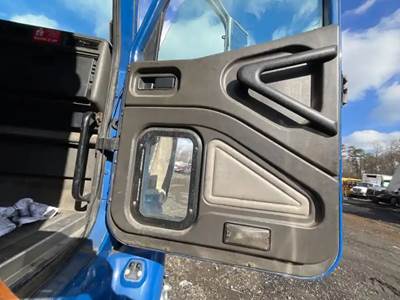 International 9200i Interior Part