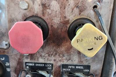 International 9200i Interior Part