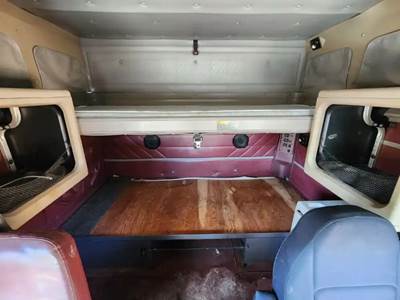 International 9400 Interior Part