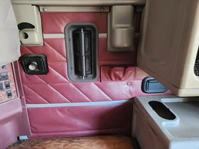 International 9400 Interior Part