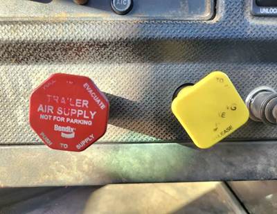 Used 2017 International CT660 Miscellaneous Dash Switches
