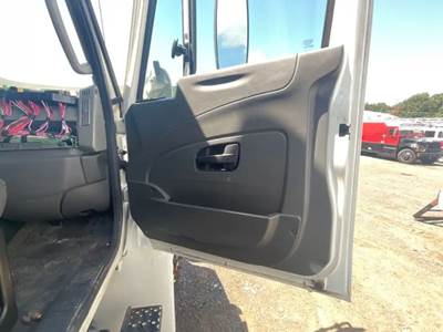 International DuraStar 4300 Interior Part