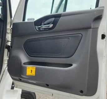 International LT625 Interior Part