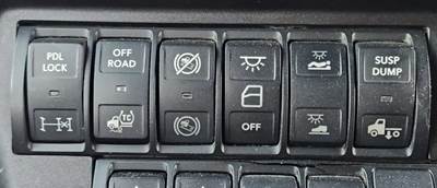 International LT625 Interior Part