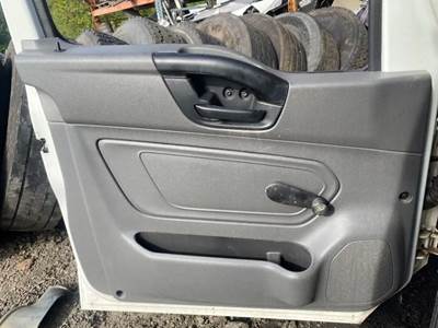 International MV607 Interior Part