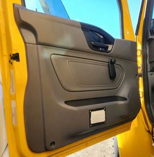 International MV607 Interior Part