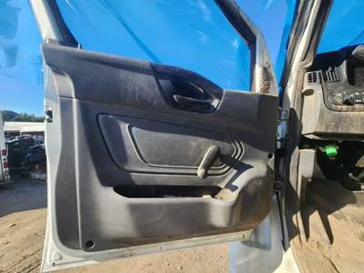 International MV607 Interior Part