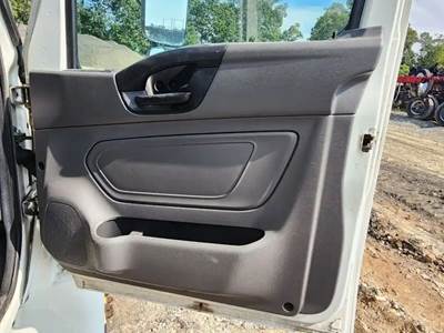 International MV607 Interior Part