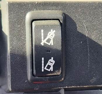 International RH613 Interior Part