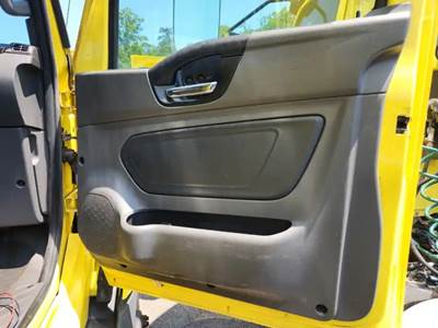 International RH613 Interior Part