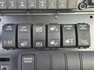 International RH613 Interior Part