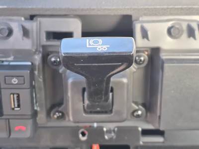 International RH613 Interior Part