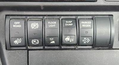 International RH613 Interior Part