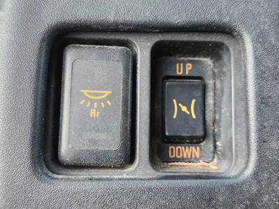Used 2002 Isuzu FSR Miscellaneous Dash Switches, Dome Light and Throttle