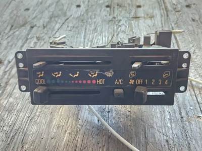 Used 1995 Isuzu NPR Temperature Control Sleeper A/C