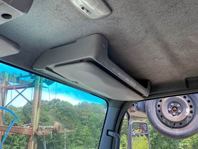 Isuzu NRR Interior Part