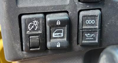 Isuzu NRR Interior Part