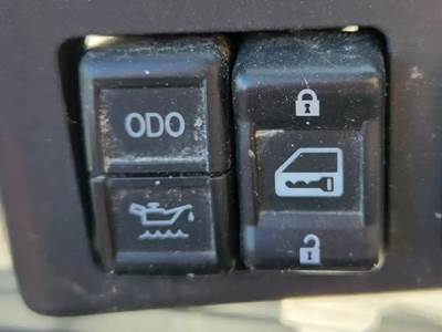 Isuzu NRR Interior Part