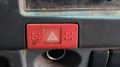 Isuzu NRR Interior Part