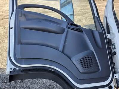 Isuzu NRR Interior Part