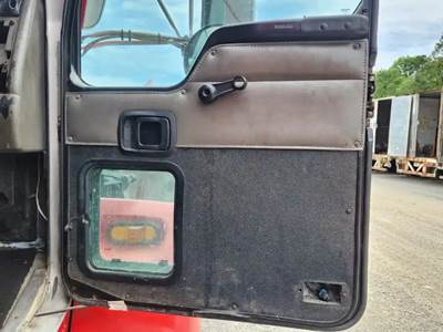 Used 2006 Kenworth T300 Right Interior Door Panel, Grey, Manual