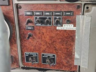 Used 2010 Kenworth T300 Miscellaneous Dash Switches