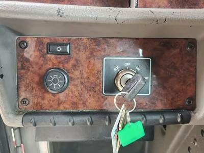 2010 Kenworth T300 Miscellaneous Dash Switches, Exterior Headlights Control