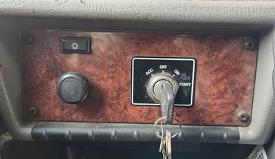 Used 2009 Kenworth T300 Miscellaneous Dash Switches